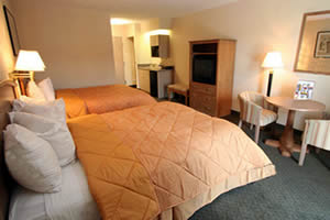 Hotel Room with 2 Queen Beds
